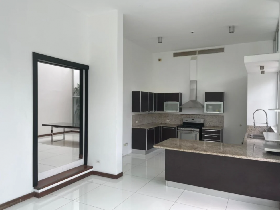 Se vende casa en Altos del Golf $750,000 AM — foto 4