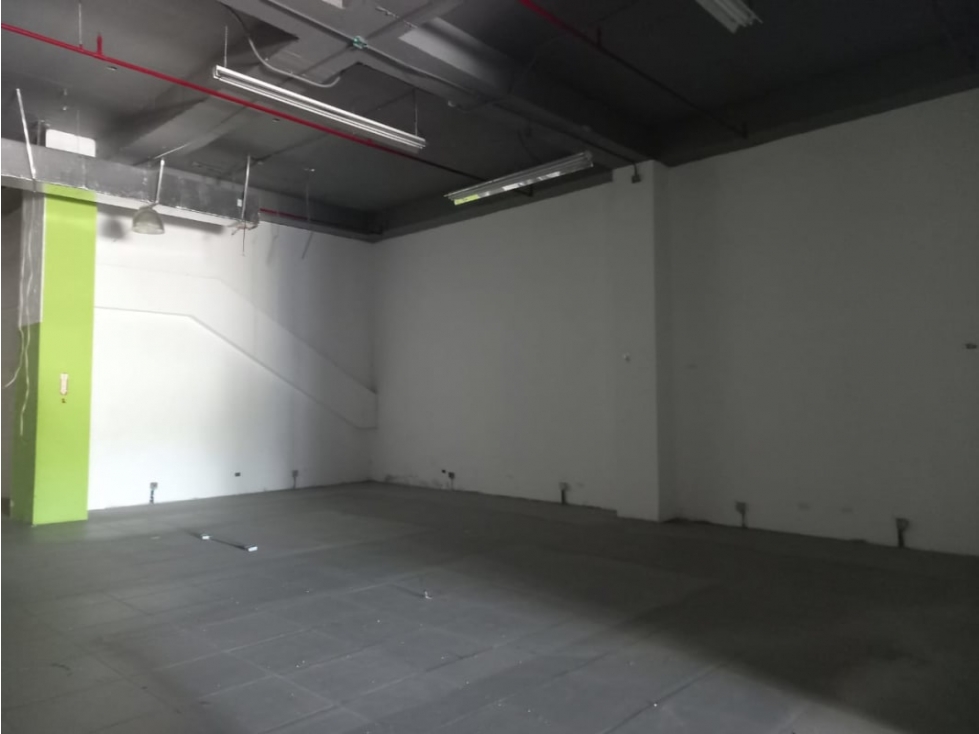 LOCAL en Alquiler en WESTLAND MALL >>$3,900<< - 2