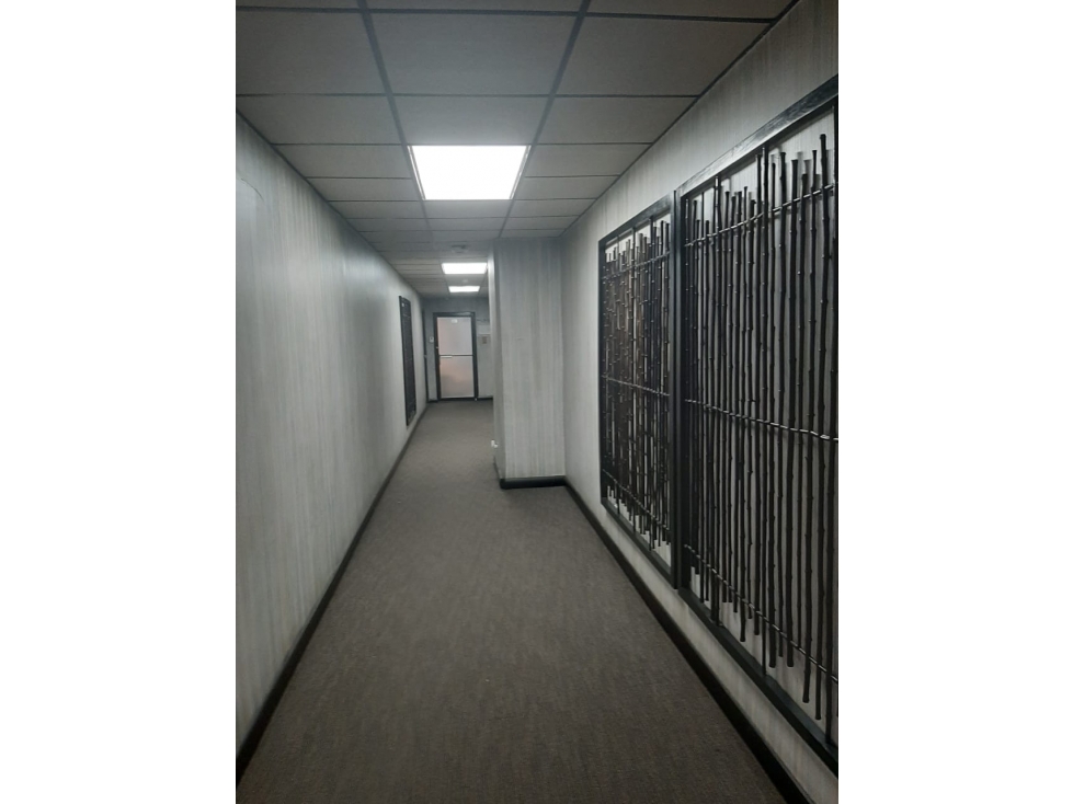 SE ALQUILA OFICINA EN BELLA VISTA ZONA BANCARIA - I.G. — foto 2