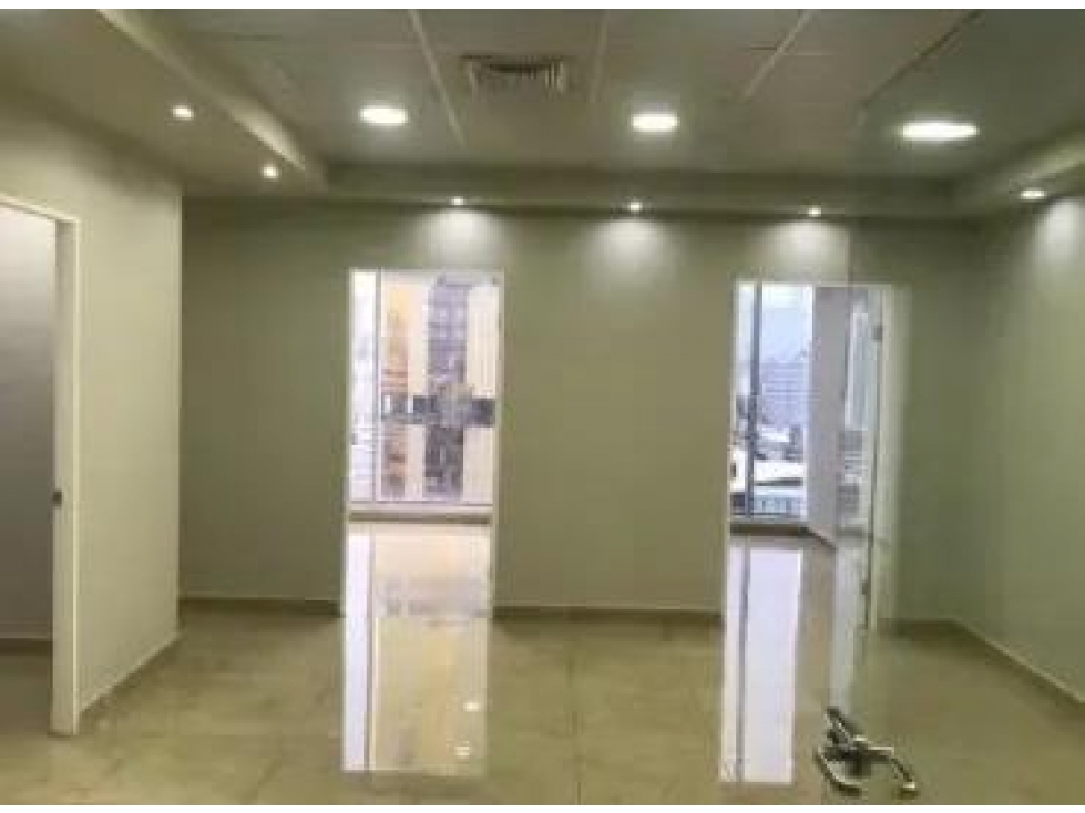 ALQUILER OFICINA EN OBARRIO 72 MTS $1,100 INCLUYE MANTENIMEINTO — foto 2