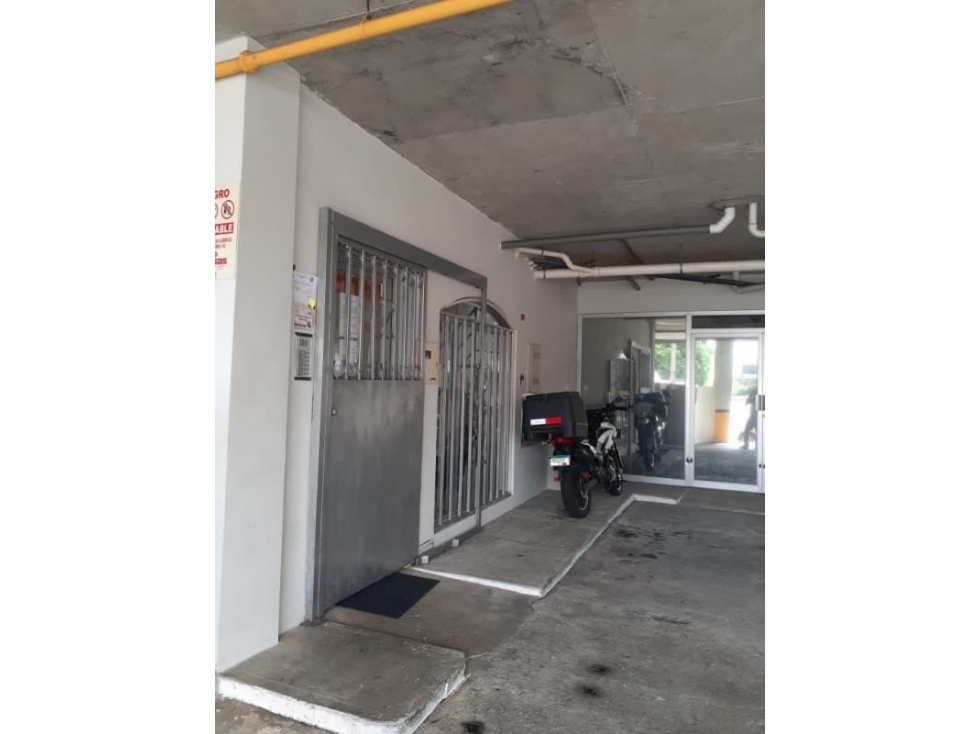 SE VENDE EDIFICIO VIA PRINCIPAL — foto 2