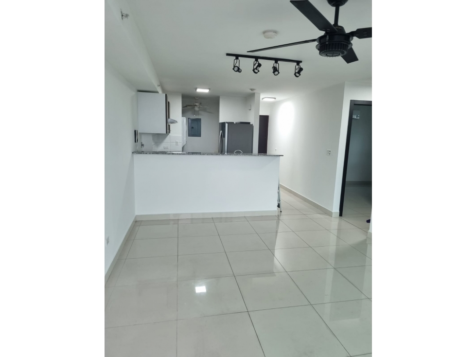 ALQUILO HERMOSO APTO CARRASQUILLA $1.000 — foto 2
