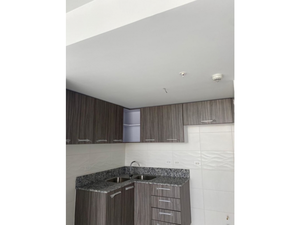 ALQUILO APARTAMENTO EN EL BOSQUE $750 — foto 3