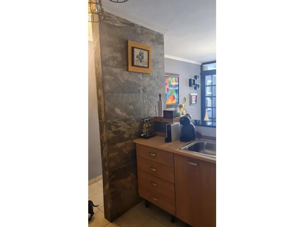SE VENDE HERMOSO APARTAMENTO EN VIA ESPAÑA — foto 2