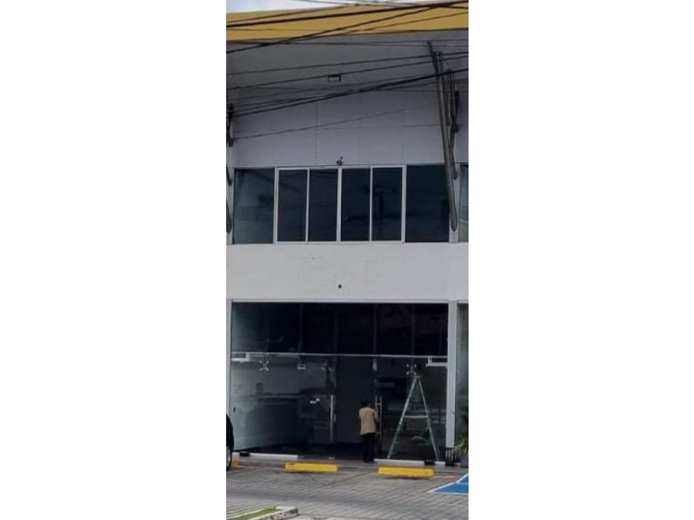 ALQUILER DE LOCAL COMERCIAL EN LA 12 DE OCTUBRE 2,610.00 + ITBMS - 1