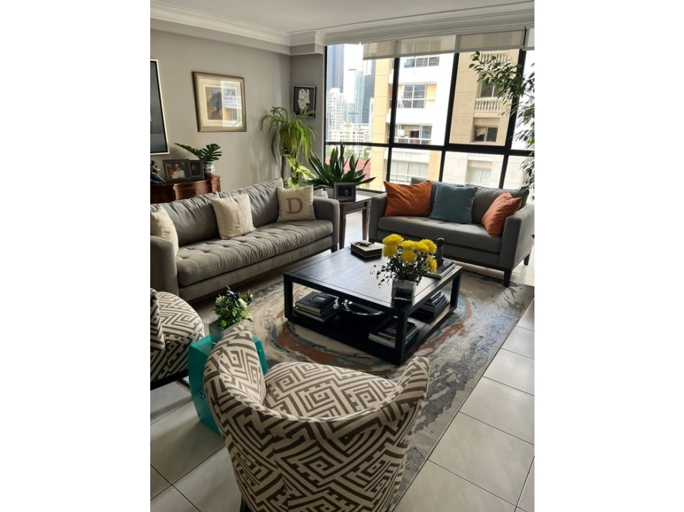 Venta hermoso Apartamento en Obarrio $280,000 AM