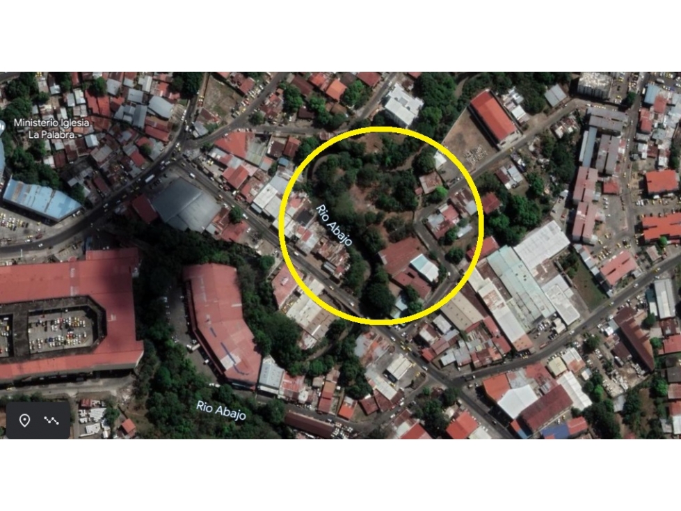 SE VENDE PROPIEDAD EN RIO ABAJO