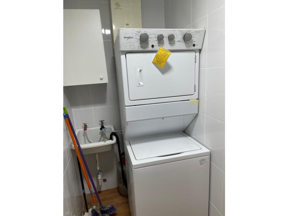 Se Alquila Apartamento amoblado Santa Elena cerca del Parque Omar — foto 6