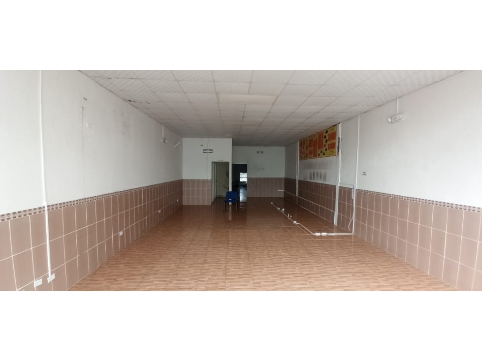 SE ALQUILA LOCAL EN PARQUE LEFEVRE
