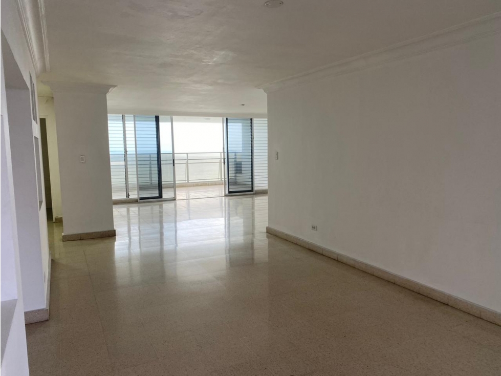 SE VENDE APARTAMENTO EN TORRE DEL MAR — foto 3