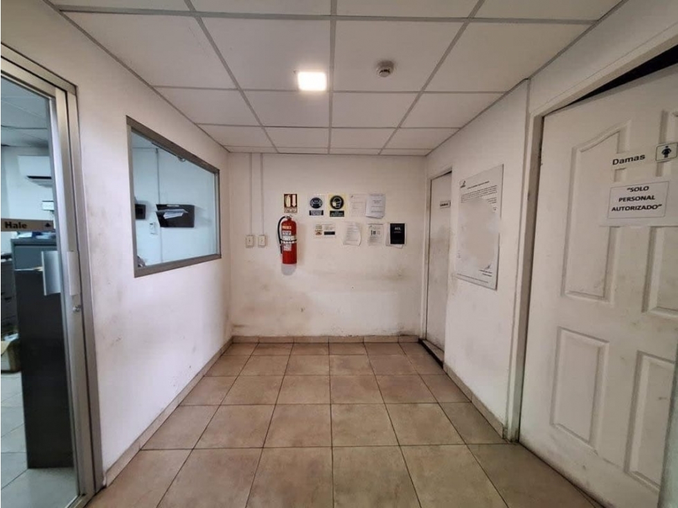 SE ALQUILA BODEGA EN PARQUE LEFEVRE 800 MT2 - 5