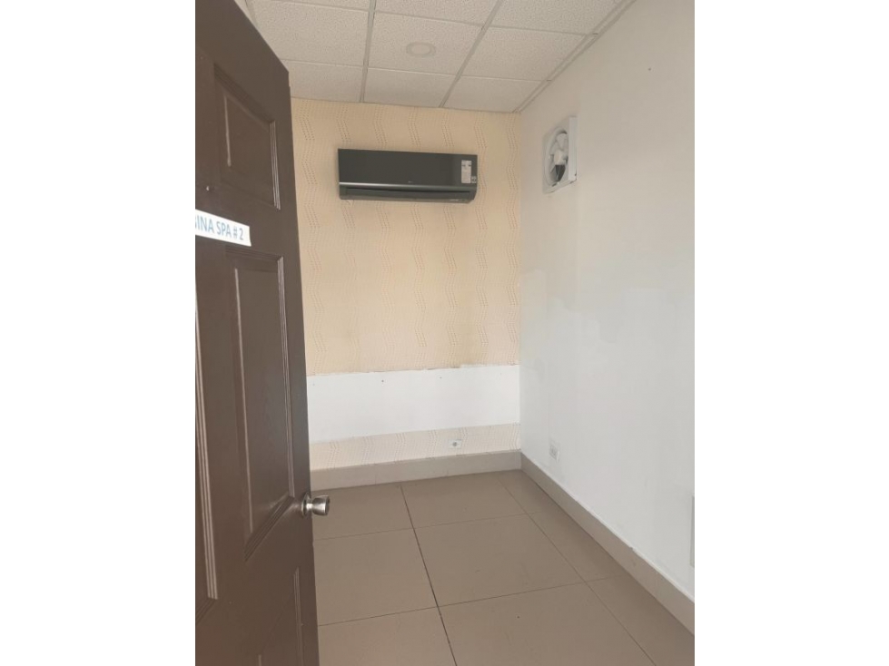 Alquilo Extraordinario Local ideal para clínicas, estéticas o spa — foto 4