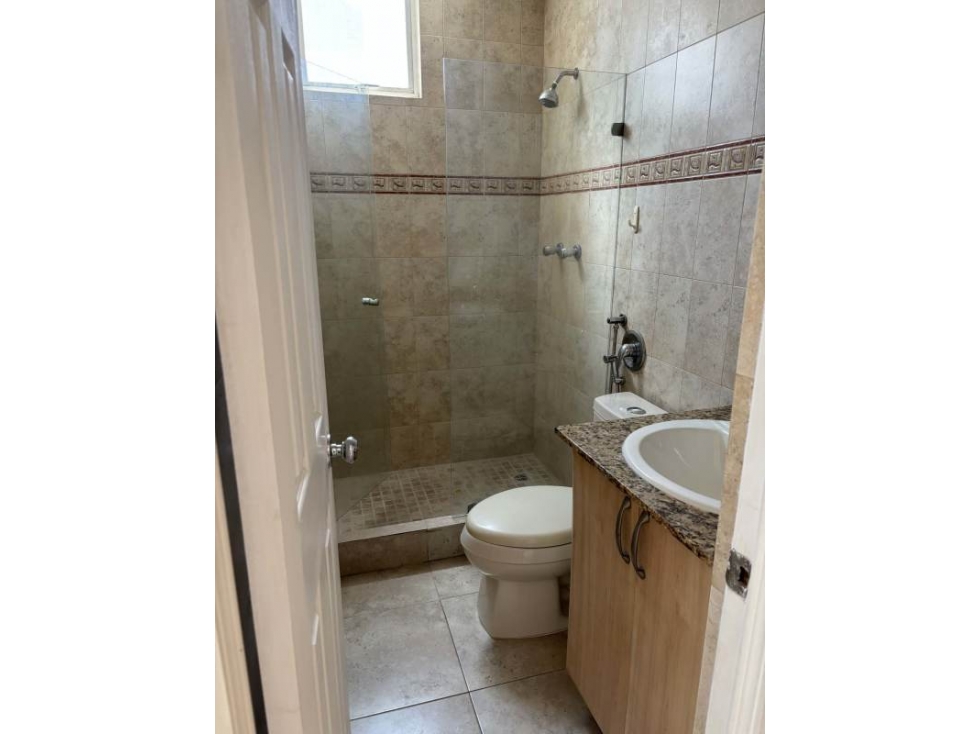 SE ALQUILA APARTAMENTO LINEA BLANCA EN PUNTA PACIFICA — foto 5