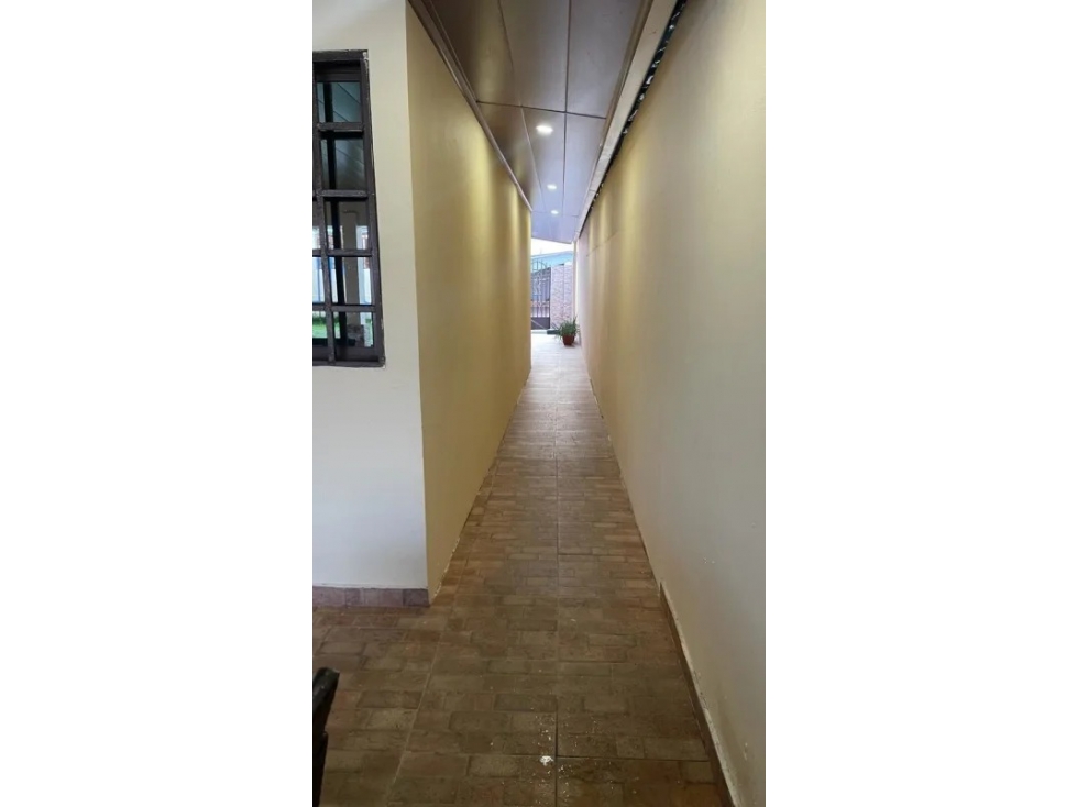 VENDO HERMOSA CASA EN PUERTO PILÓN DE 370 MTS2 --$145.000-- - 6