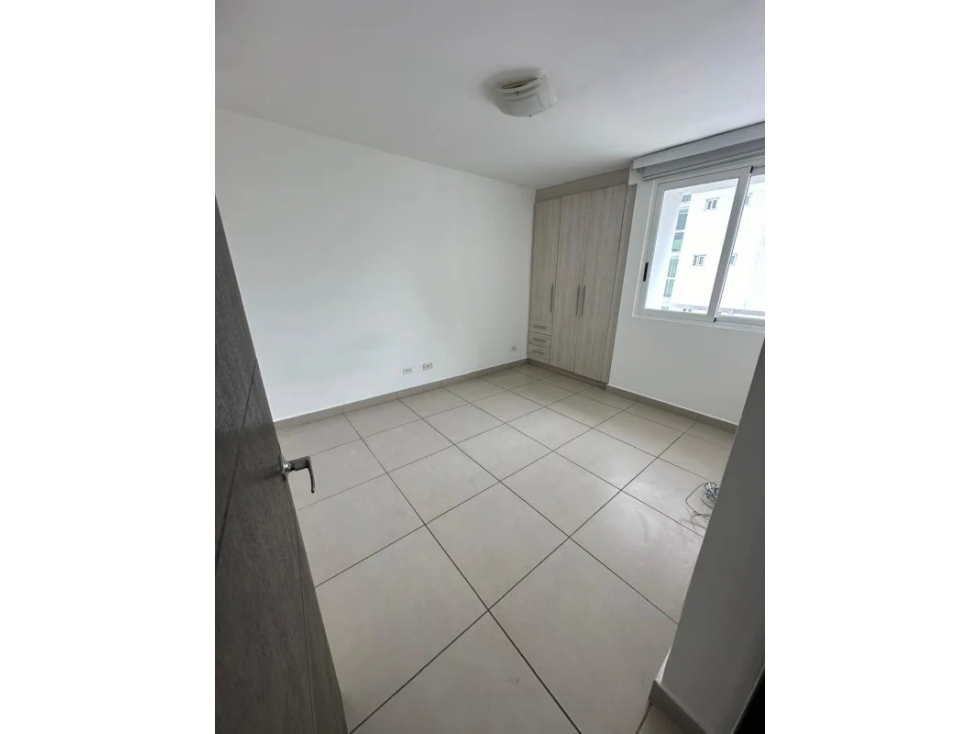 VENDO AMPLIO APARTAMENTO EN CONDADO DEL REY $225.000!!!! — foto 4