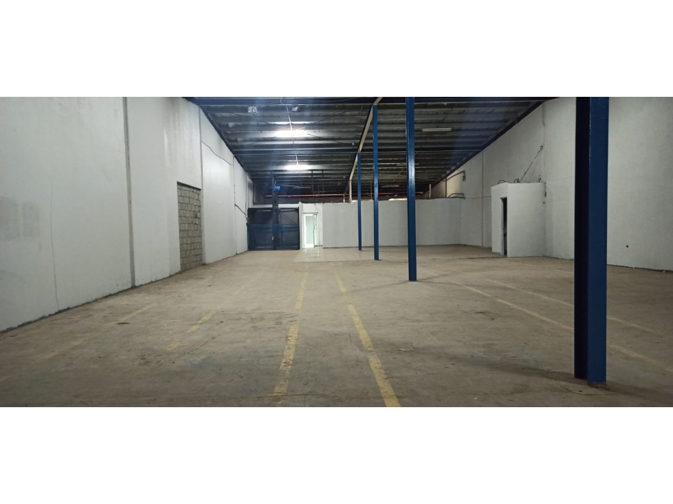 SE ALQUILA BODEGA EN PUEBLO NUEVO CENTRO LOGISTICO