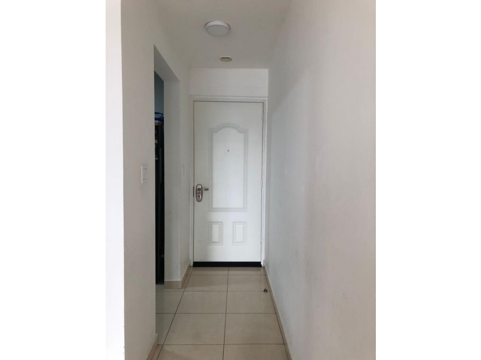 ALQUILO APARATAMENTO SEMI AMUEBLADO EN 12 DE OCTUBRE $1100!!! — foto 5