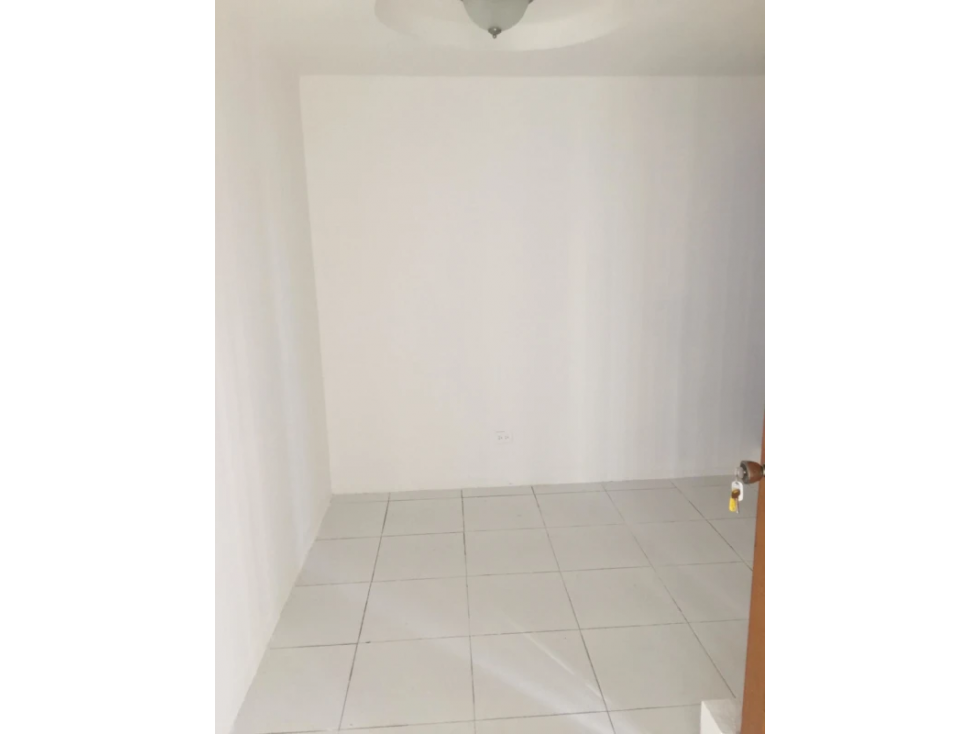 SE ALQUILA OFICINA EN CINTA COSTERA NEGOCIABLE — foto 6