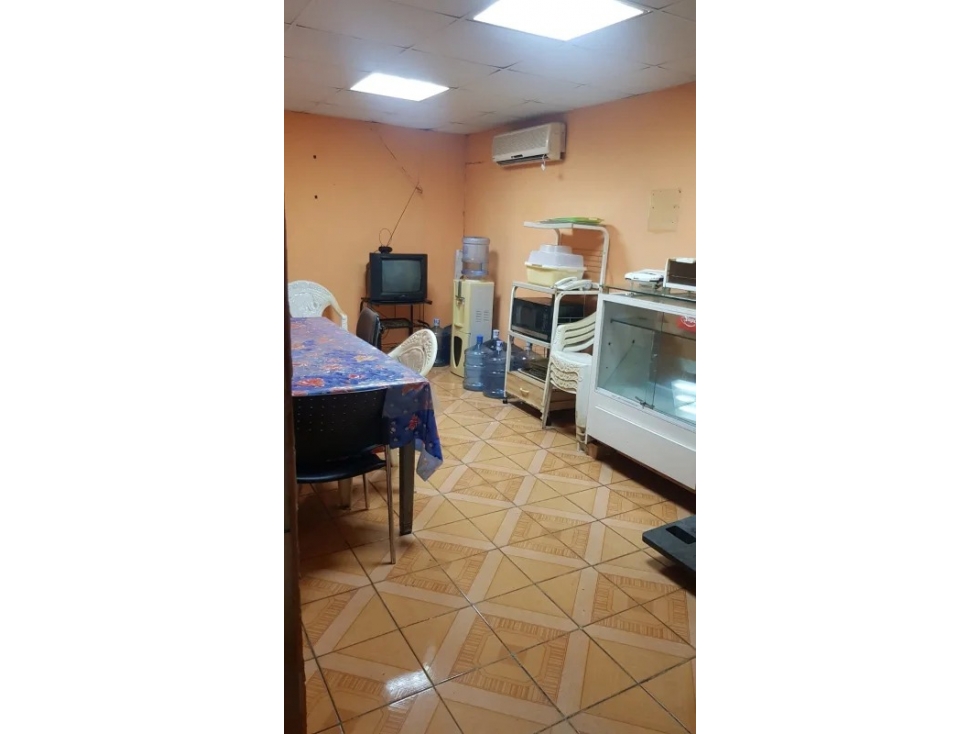 VENDO GALERA EN RIO ABAJO $1.100.000!!!
