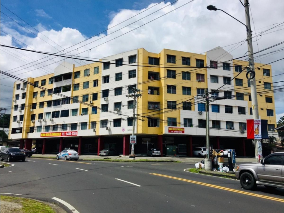 SE ALQUILAN LOCALES EN RIO ABAJO - 1