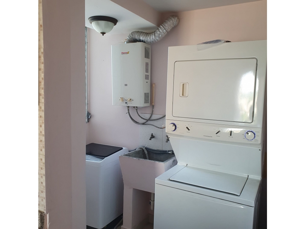 ALQUILO APARTAMENTO EN 12 DE OCTUBRE - 4