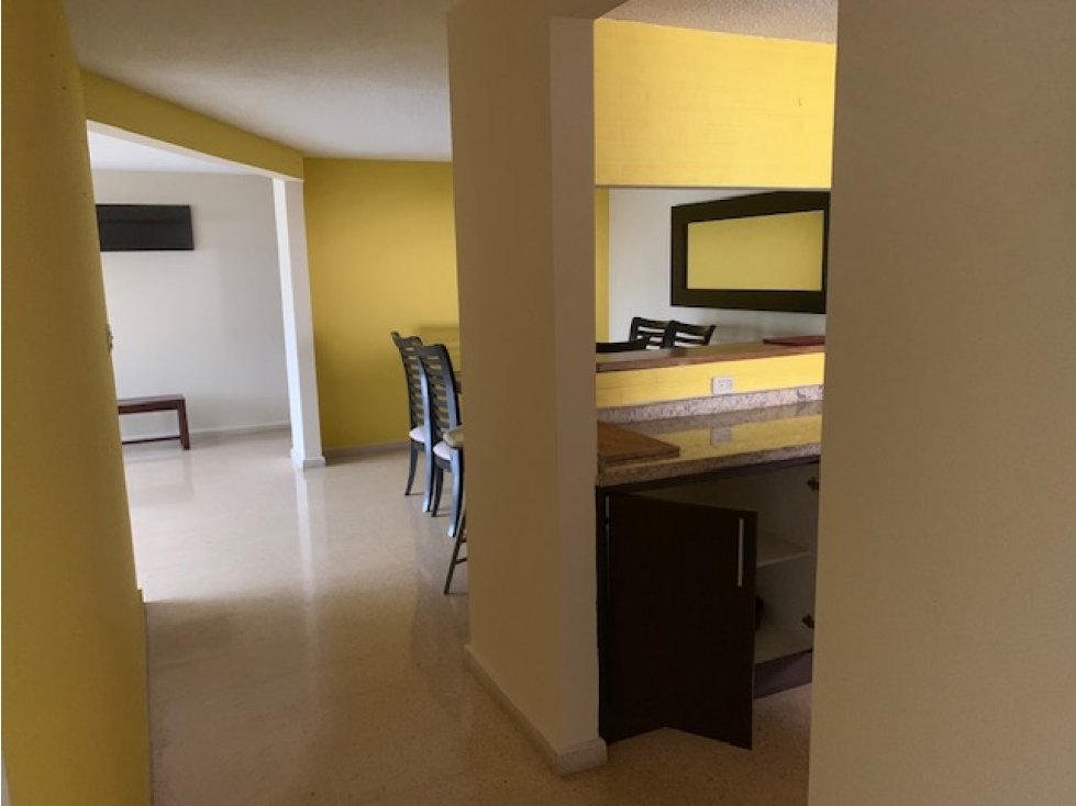 SE ALQUILA APARTAMENTO EN EL CARMEN — foto 2