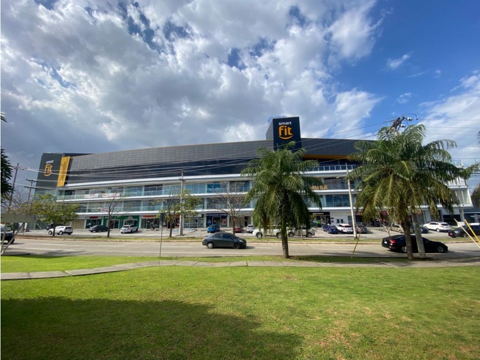 Se alquilan locales en versalles