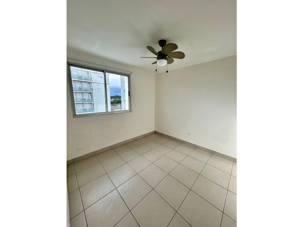 VENDO APARTAMENTO EN 12 DE OCTUBRE - 3