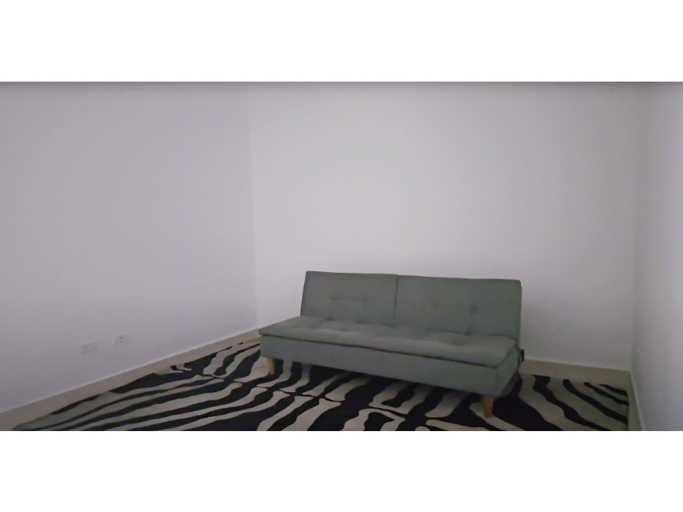SE VENDE APARTAMENTO SEMIAMOBLADO EN AV. BALBOA — foto 2