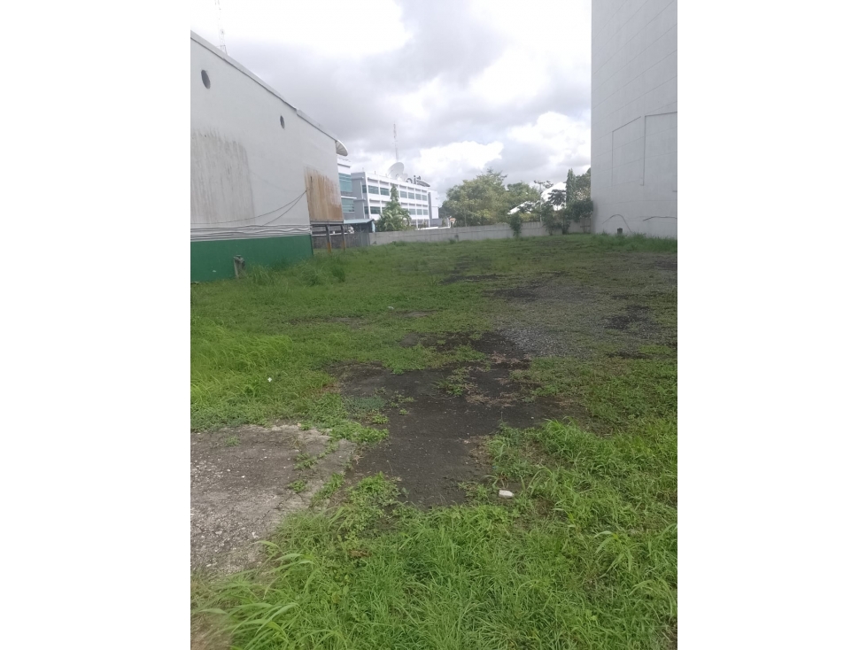 SE ALQUILA TERRENO EN PUEBLO NUEVO - 1