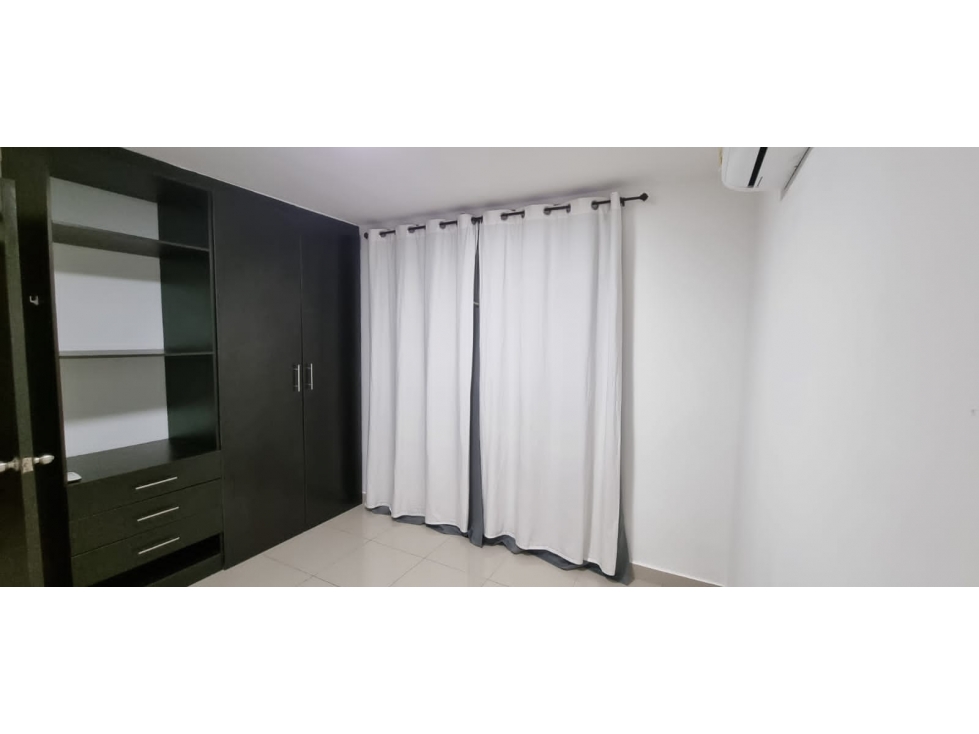 SE ALQUILA APARTAMENTO AMOBLADO PH CENTENNIAL - 1