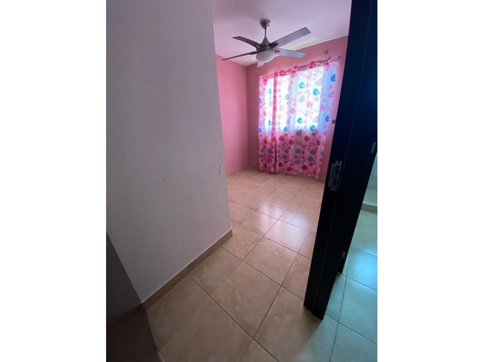 Se Vende Casa en Residencial Altos del Este - 4