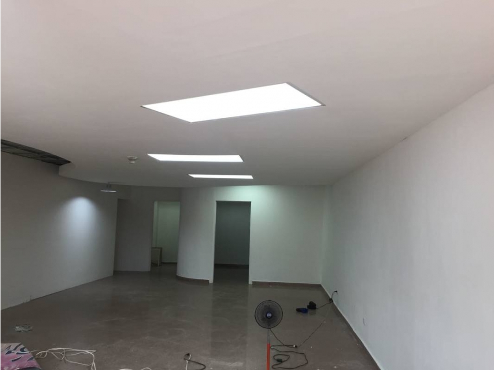 ¡SE VENDE!! Excelente Local Comercial en la Cresta