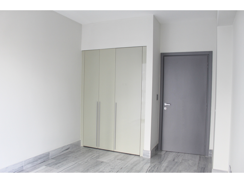 SE ALQUILA APARTAMENTO EN AVENIDA BALBOA