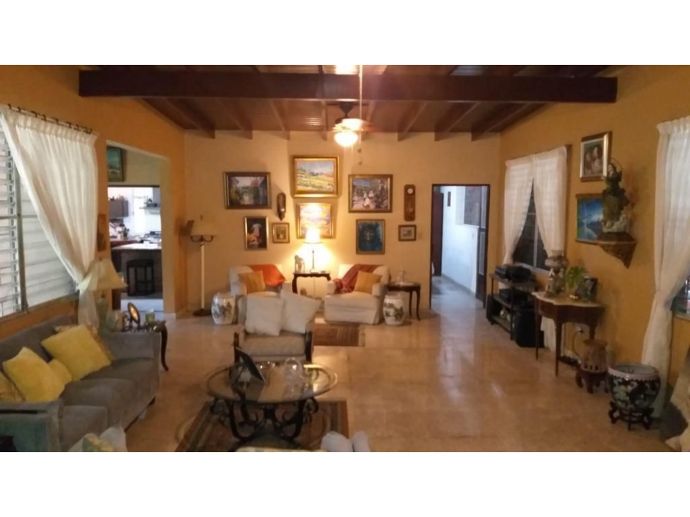¡Â¡SE VENDE !! Prodigiosa casa residencial en LAS CUMBRES