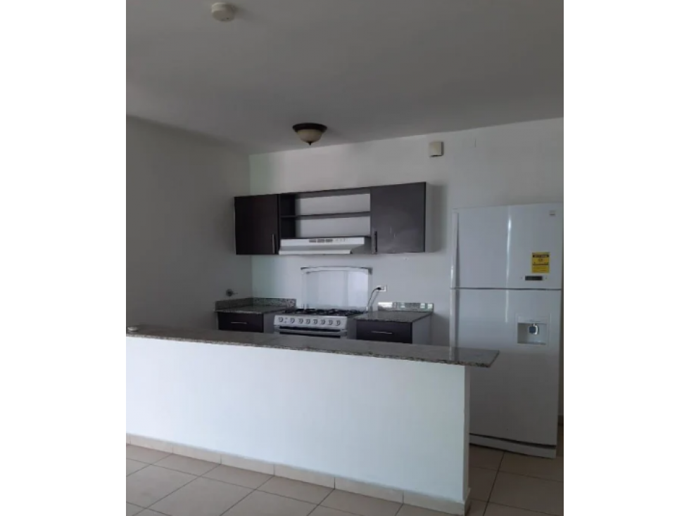 ALQUILER DE APARTAMENTO EN BELLA VISTA