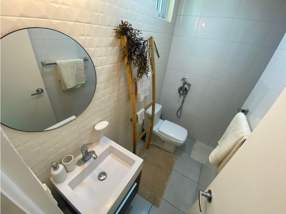 SE ALQUILA APARTAMENTO EN FERNANDEZ DE CORDOBA — foto 2