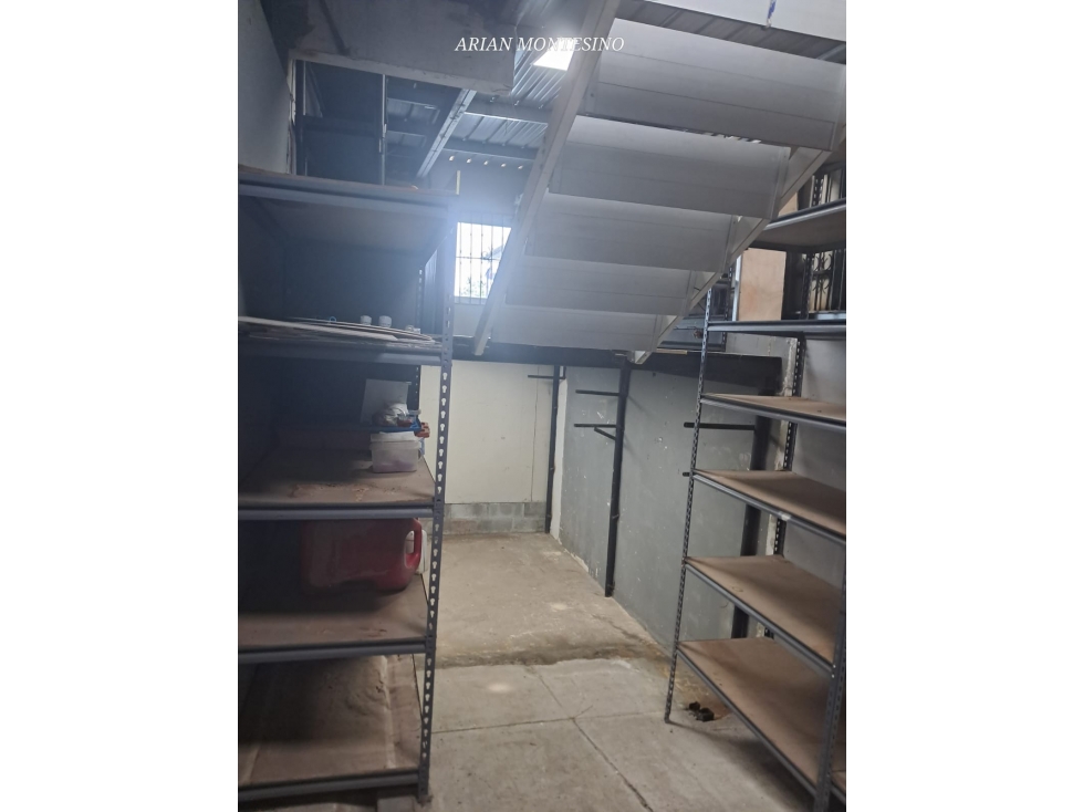 VENTA DE CASA COMERCIAL EN BETANIA