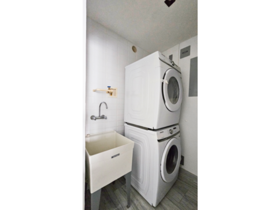 ALQUILER DE APARTAMENTO EN BELLA VISTA