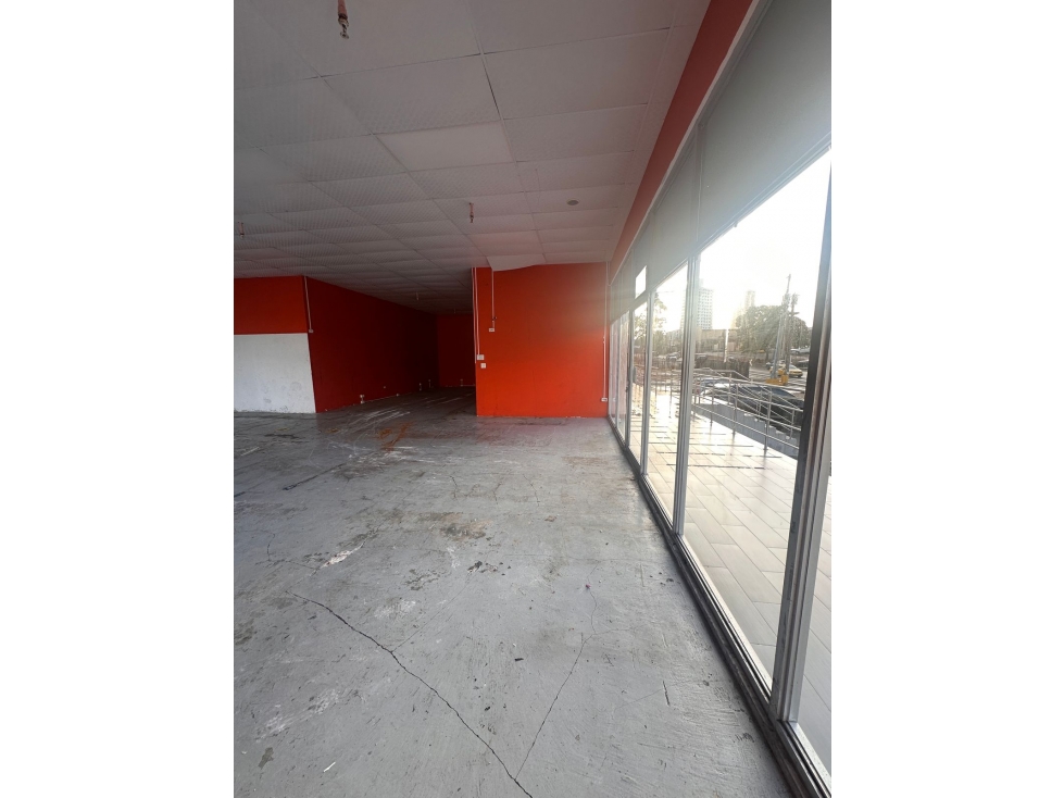 ¡Â¡SE ALQUILA !! LOCAL COMERCIAL en VIA PRINCIPAL,VIA ESPAÃA