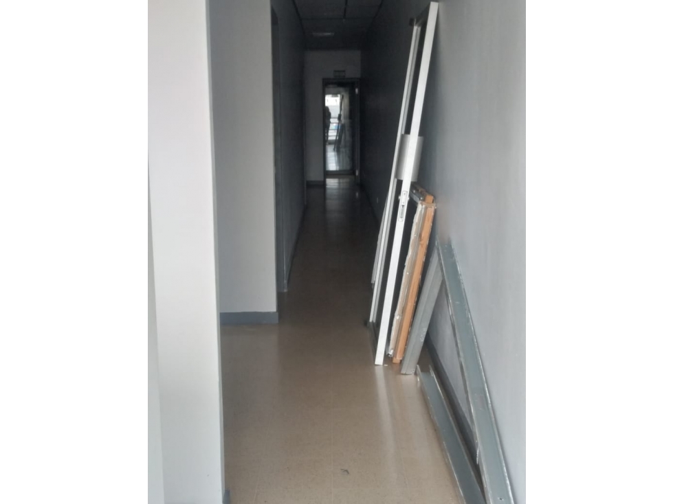 Se alquila Oficina de 84.80 m2 en Plaza Aventura - Ricardo J. Alfaro. — foto 4