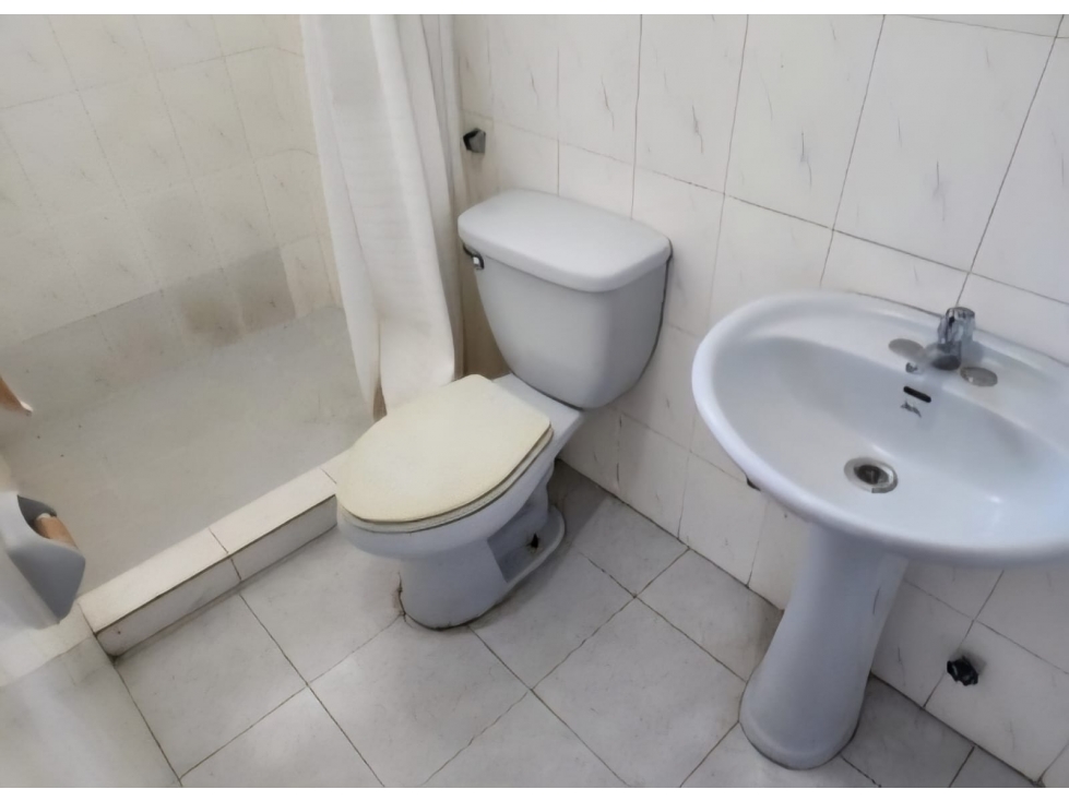AMPLIA CASA EN VENTA CON PATIO EN ALTOS DE BETANIA — foto 6