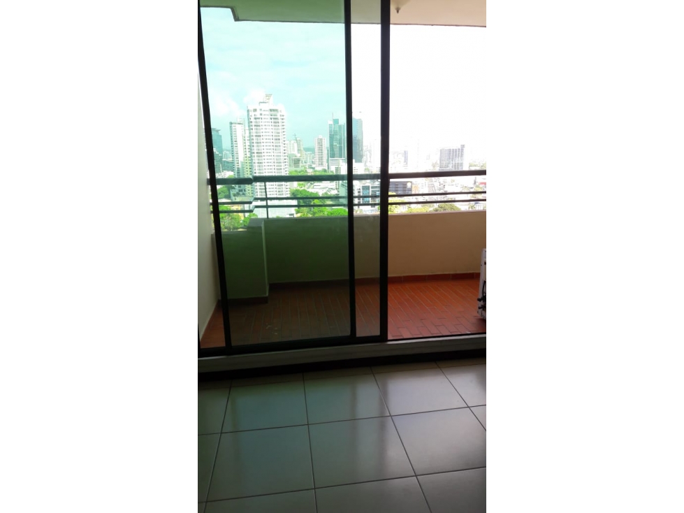 Se alquila apartamento amoblado Paitilla $1000 — foto 4