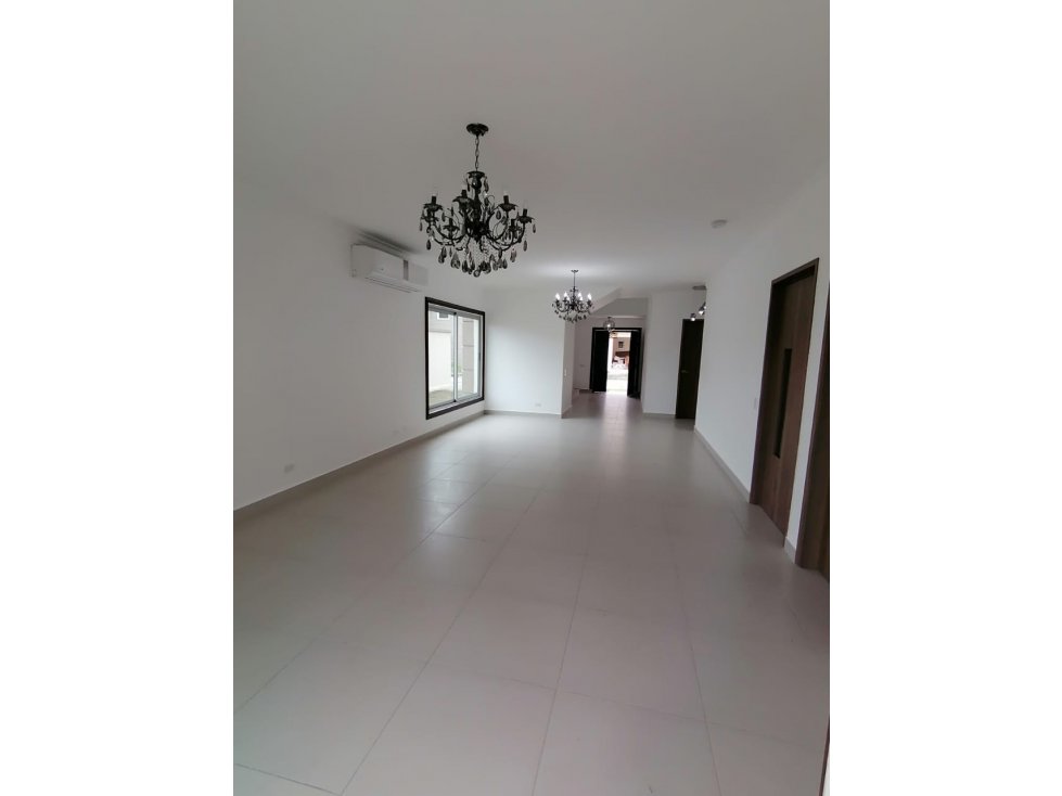 Se alquila o se vende casa en altos del parque 338 mts2 $3500 — foto 5