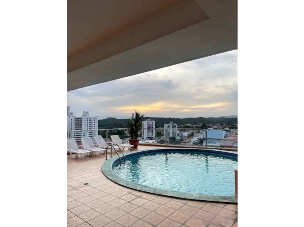 Se alquila apartamento en dos mares $900