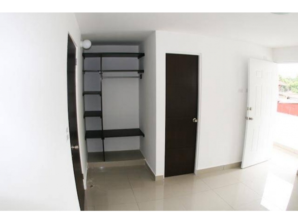 Alquilo apartamento tipo estudio en parque lefevre - 2
