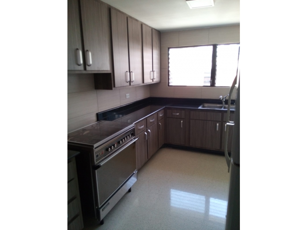 SE ALQUILA APARTAMENTO AMOBLADO EN MARBELLA FS 2727 — foto 5