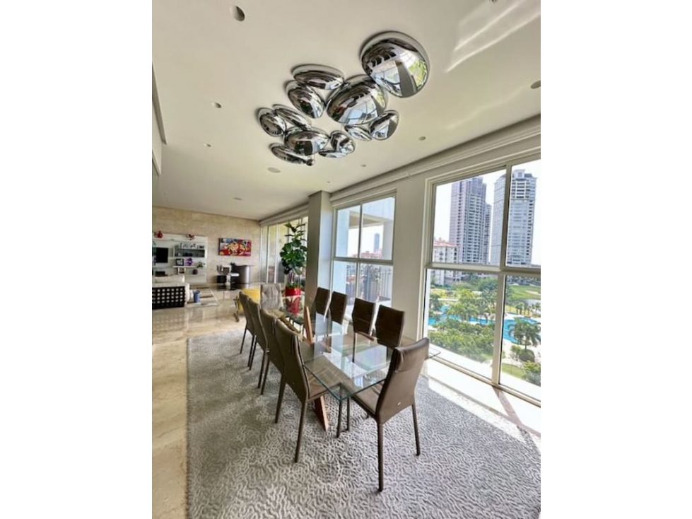 SE VENDE LUJOSO APARTAMENTO EN SANTA MARIA