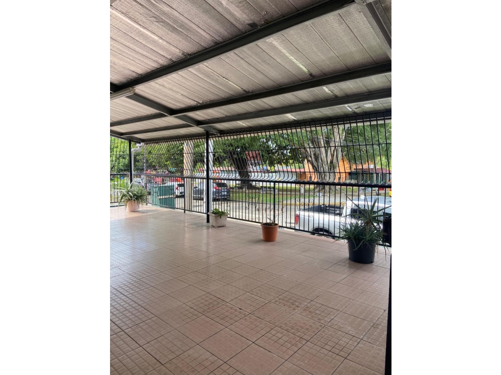 VENTA DE HERMOSA CASA EN BETANIA — foto 2