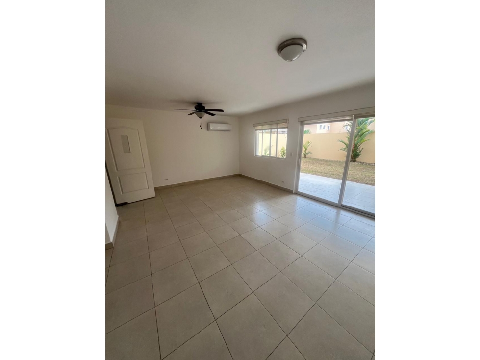CASA EN ALQUILER EN VILLA TÍVOLI BRISAS DEL GOLF — foto 3